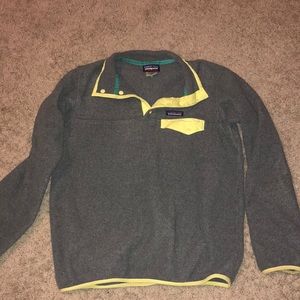 women’s medium patagonia pull over